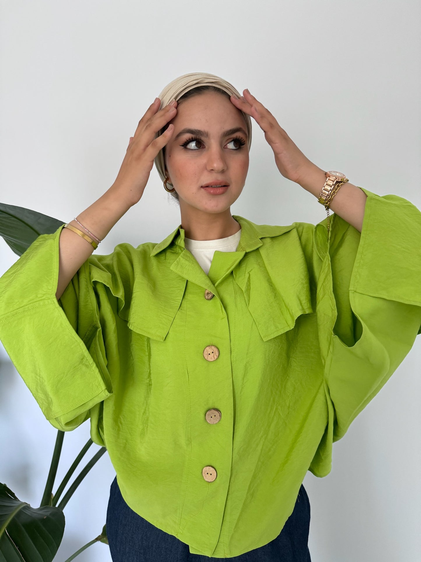 Wooden Buttoned Ruffles Blouse