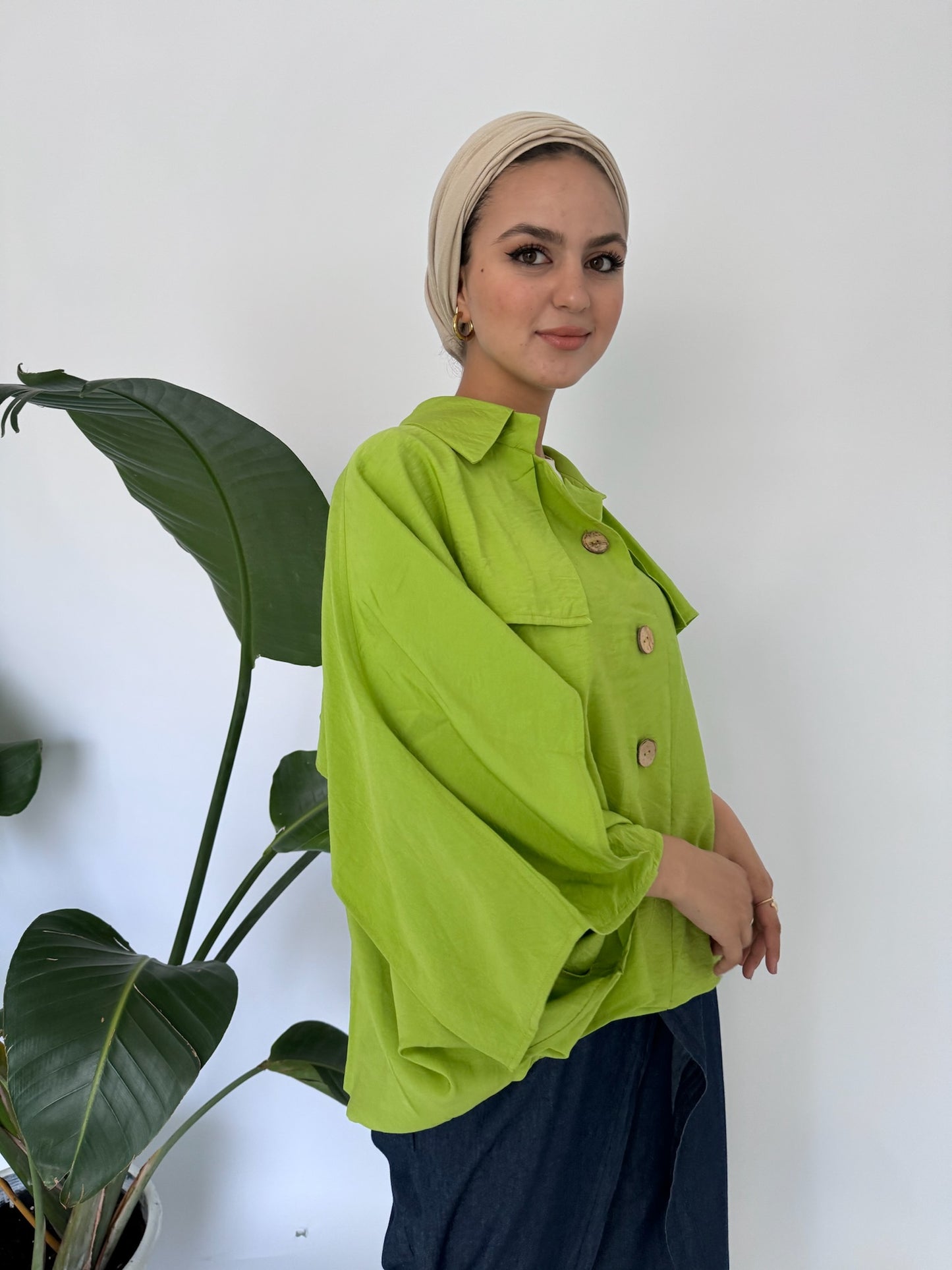 Wooden Buttoned Ruffles Blouse